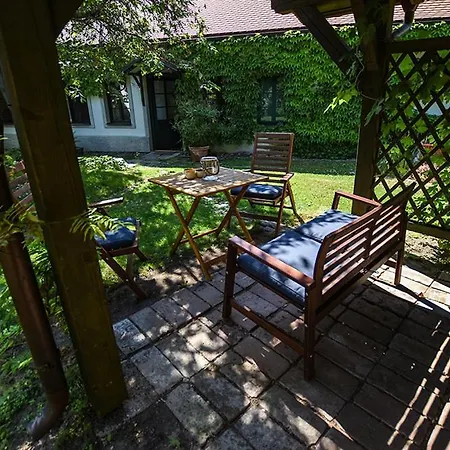 Apartament Dum V Zahrade Piosek